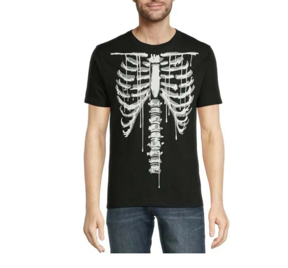 Way to Celebrate Men  MEDIUM Black Halloween Ribcage Graphic Shirt